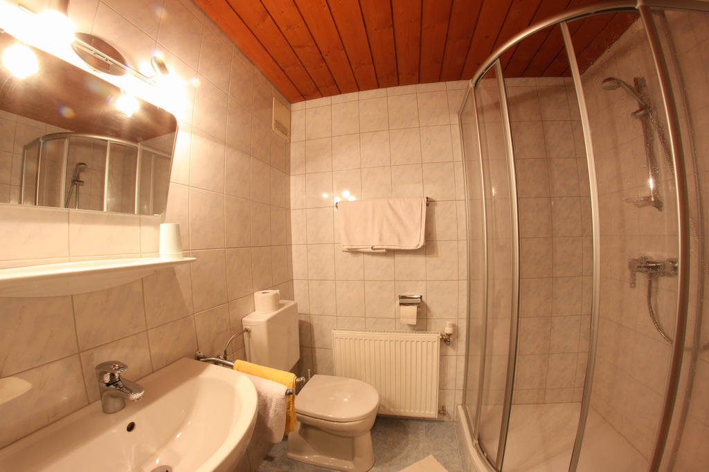 Pension Kroell Sankt Jakob in Defereggen Habitación foto